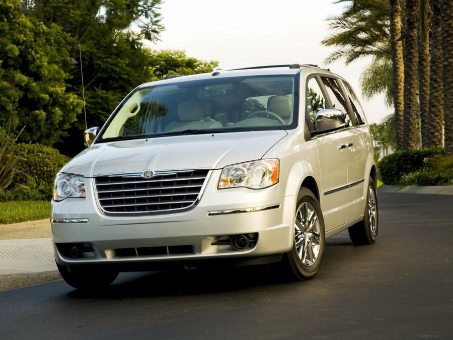  Chrysler Town & Country 2007 года  (фото 22 из 24)
